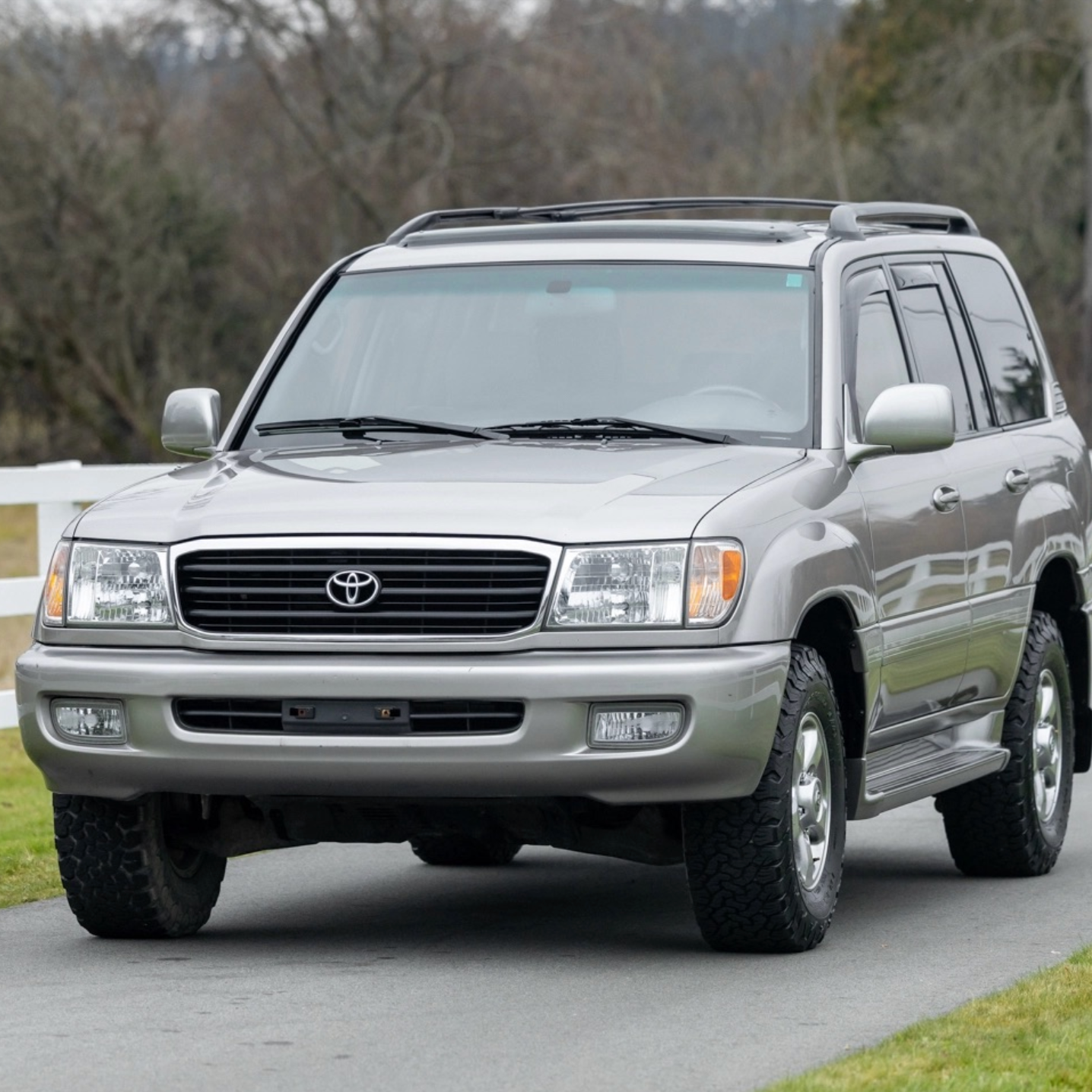 Toyota Land Cruiser 100